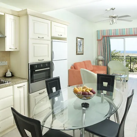 Akamanthea Village