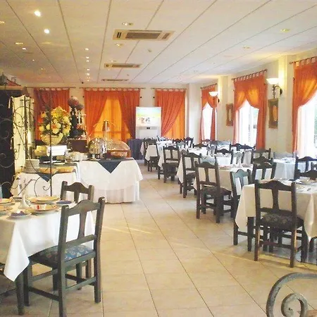 Akamanthea Village * Πόλη