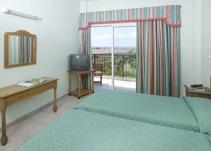 Hotel Akamanthea Village *